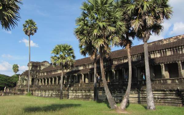 Angkor Wat von der Seite