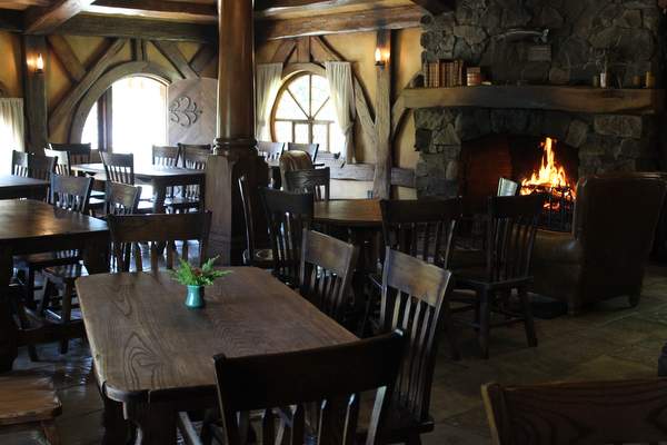 Im Green Dragon Inn in Hobbiton