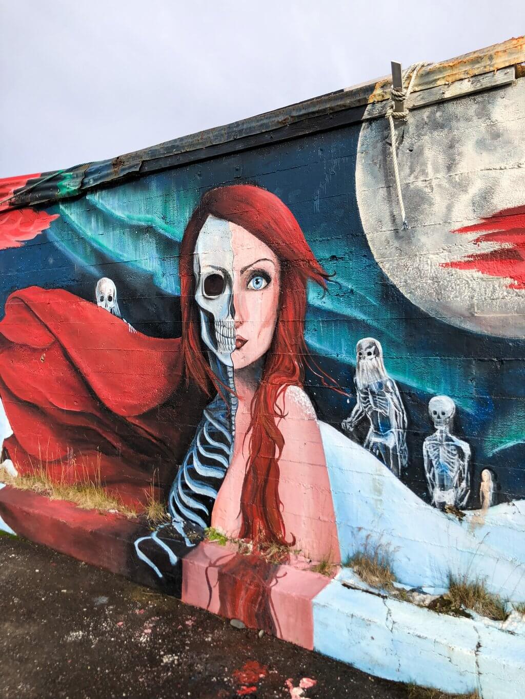 Streetart Mural Hellissandur Frau