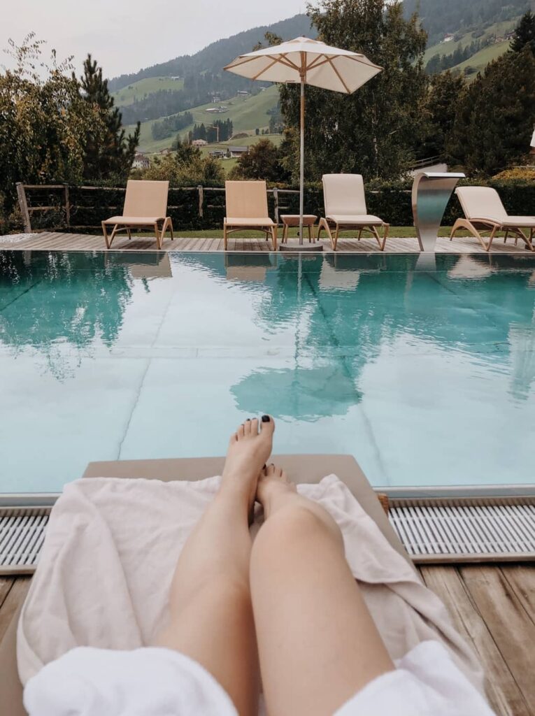 Auszeit am Pool Naturhotel Leitlhof in Südtirol